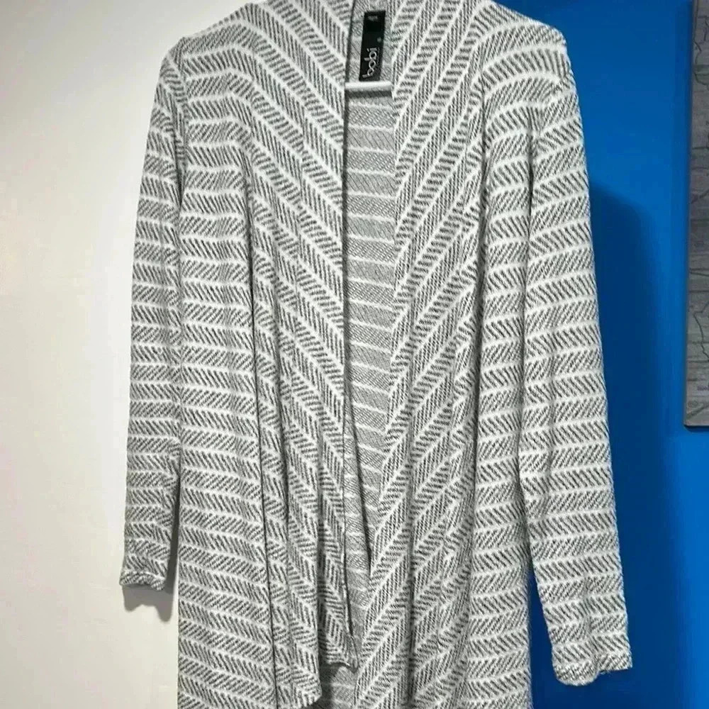 Bobi Gray Chevron Cardigan‎